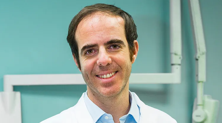 DR. JAVIER MARTÍNEZ-SALMEÁN